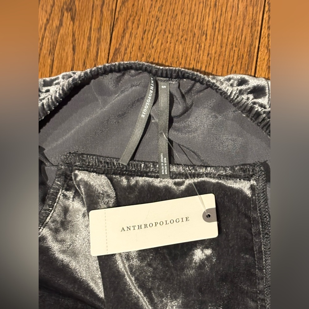 Anthropologie The Dylon Sleeveless Wide-Placket Top Velvet Edition Gray Sz. S - Picture 7 of 15